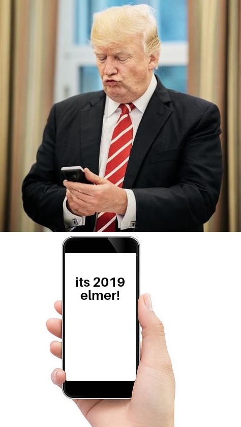 Trump Looking At Phone 25072019165742.jpg