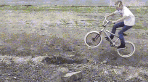 tWSwfkxHSPeCyxHNL4po_Bike Jump Faceplant.gif