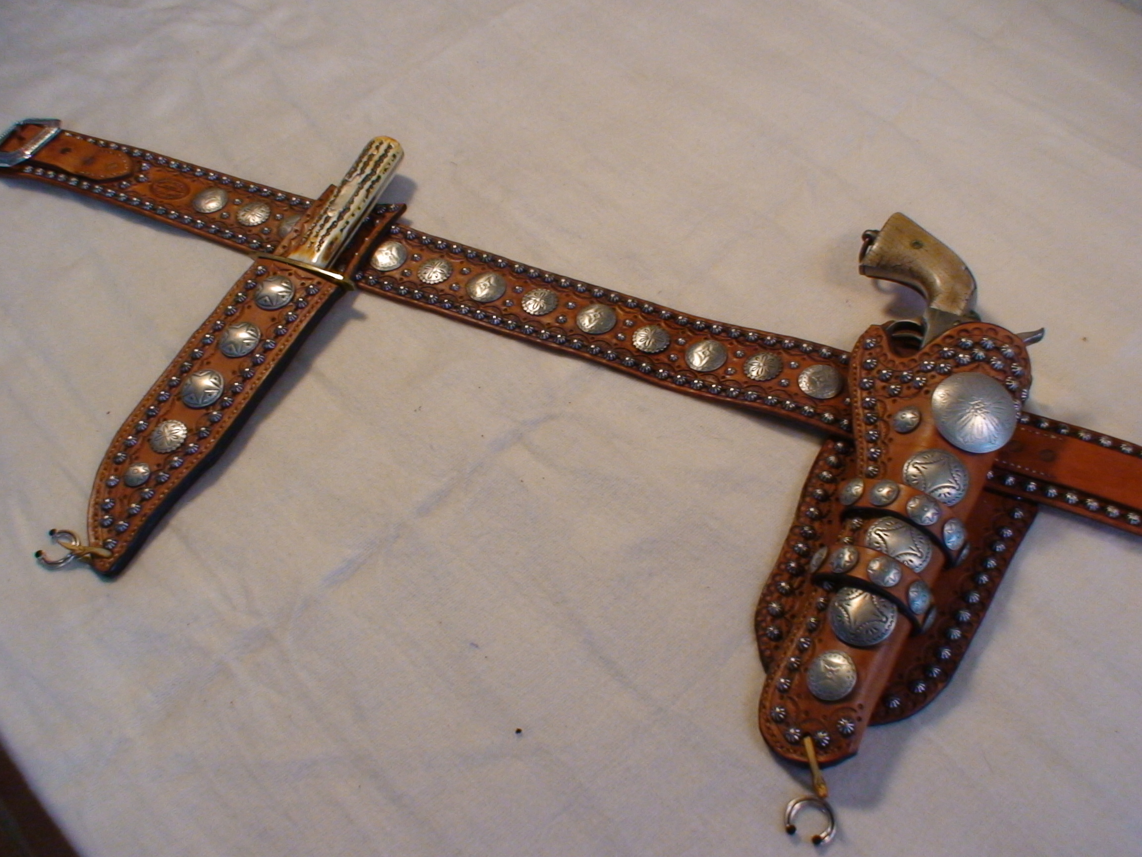 Uberti Colt SAA Geronimo rig.JPG
