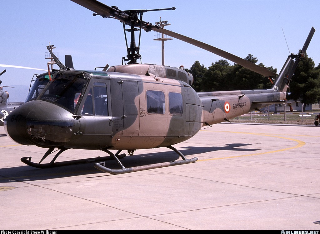 UH-1.jpg