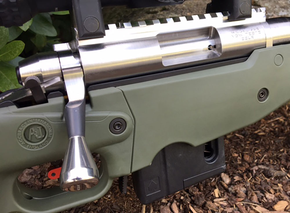 V-22-closed-bolt-rear-1.jpg