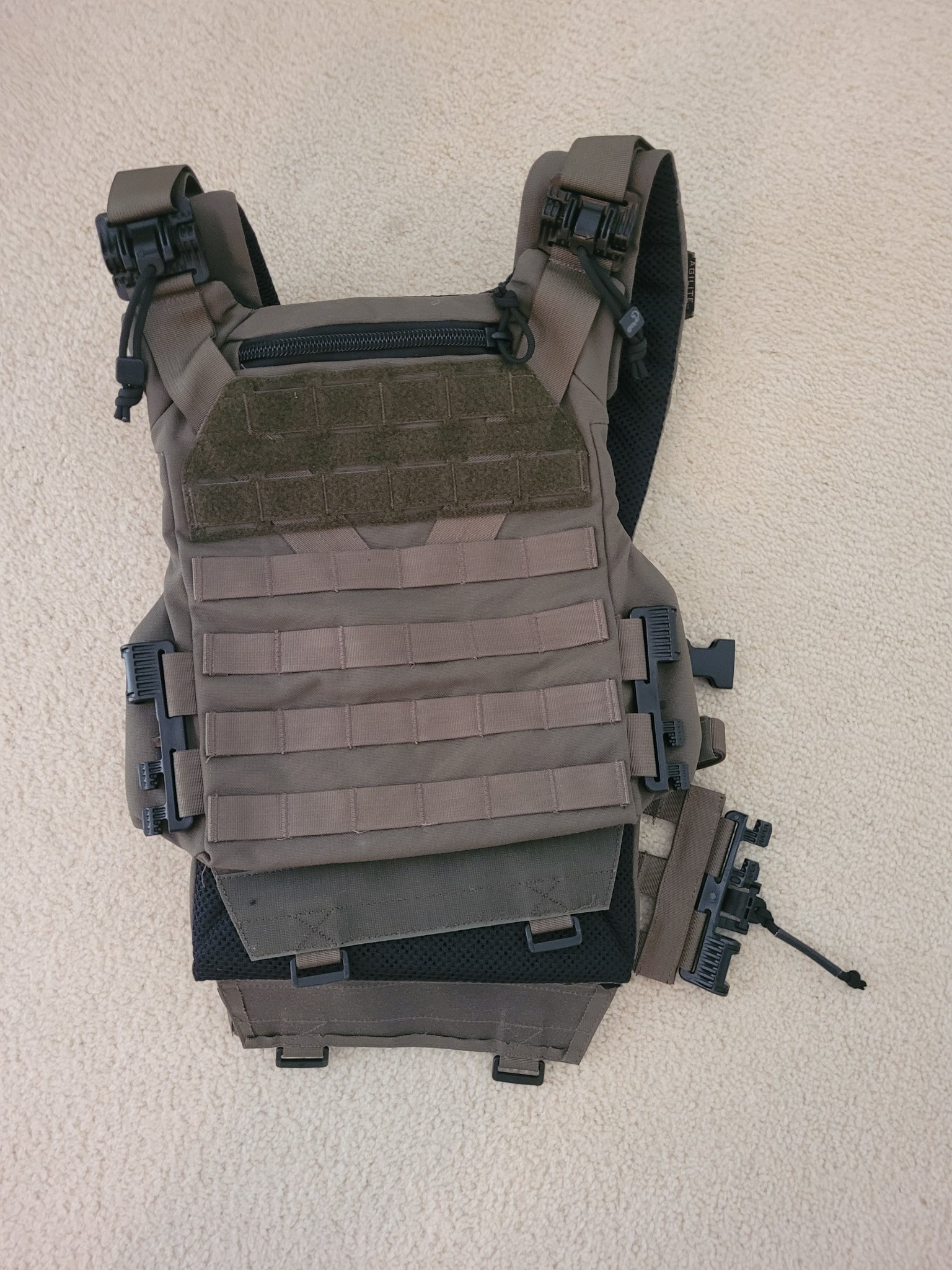 Vest.jpg