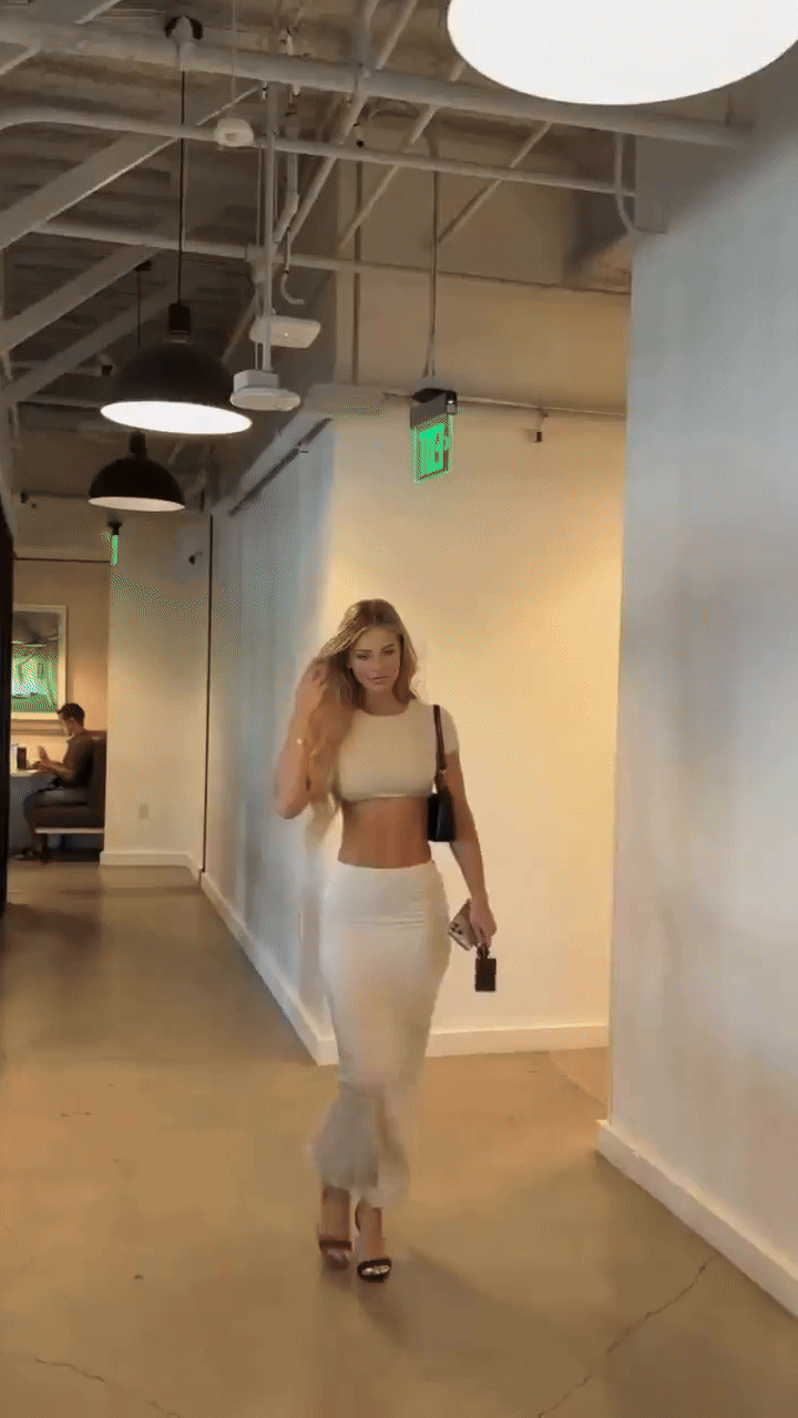 walkonby.gif