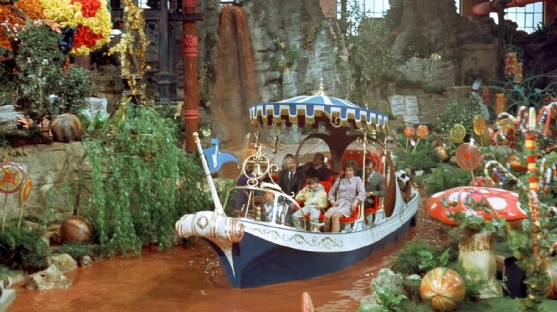 Willy-Wonka-and-the-Chocolate-Factory-1971-Chocolate-river-2-1.jpeg