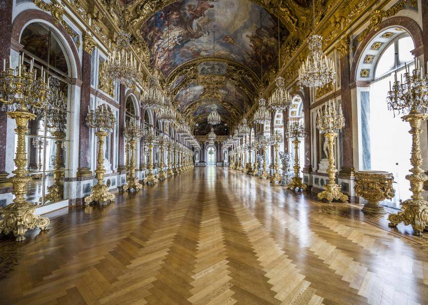 xspiegelsaal-schloss-herrenchiemsee.jpeg.pagespeed.ic.qtQ3sEb4OQ.jpg