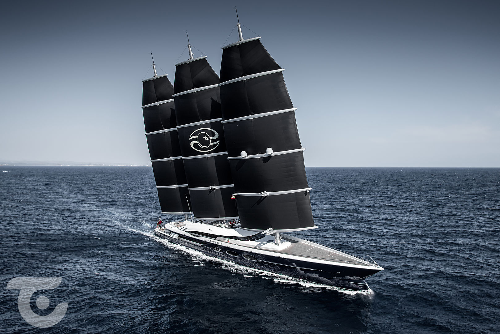 Yacht 2.jpg