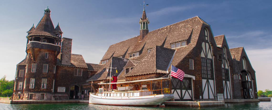 yacht-house-kestral-1140x460.jpeg