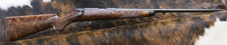 ANSCHUTZ 1712 22 LR Right Full.jpg