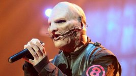 coreytaylor-live.jpeg