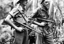 owen-submachine-gun-australia.jpg