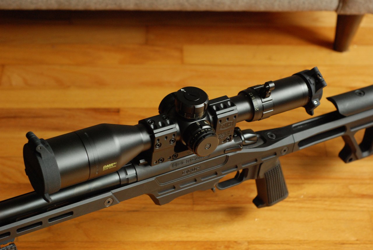 03 Scope and Mount Left.jpg